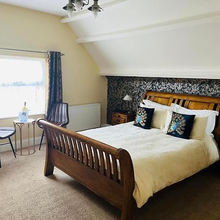 Abbotsleigh Of Whitby Bed & Breakfast Ngoại thất bức ảnh