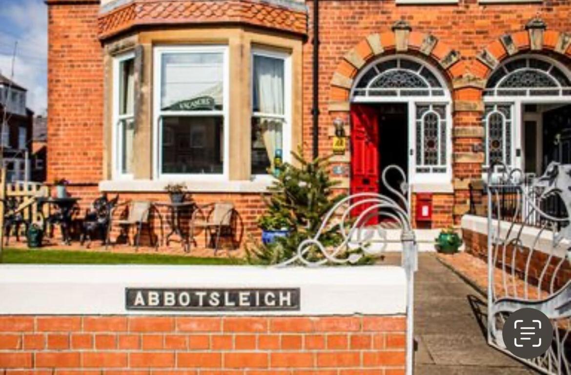 Abbotsleigh Of Whitby Bed & Breakfast Ngoại thất bức ảnh