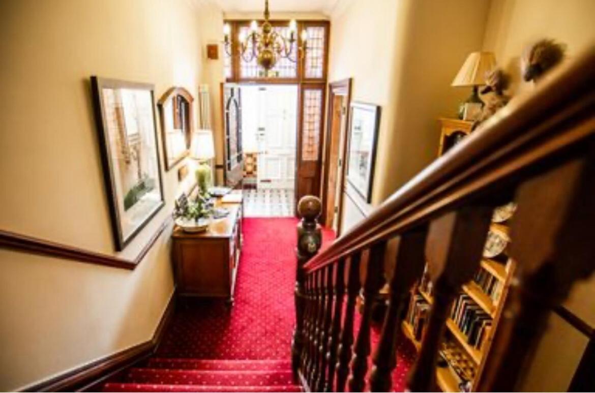 Abbotsleigh Of Whitby Bed & Breakfast Ngoại thất bức ảnh